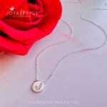 COLLAR PLATA - INICIAL J ZIRCONES